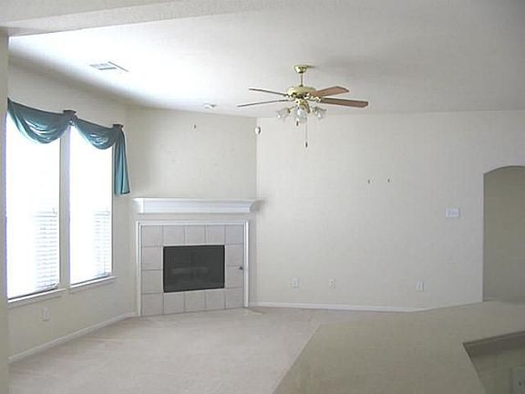 4th image of 5520 Seabury Dr