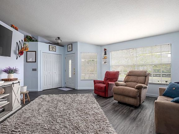 2nd image of 229 Country Landing Blvd