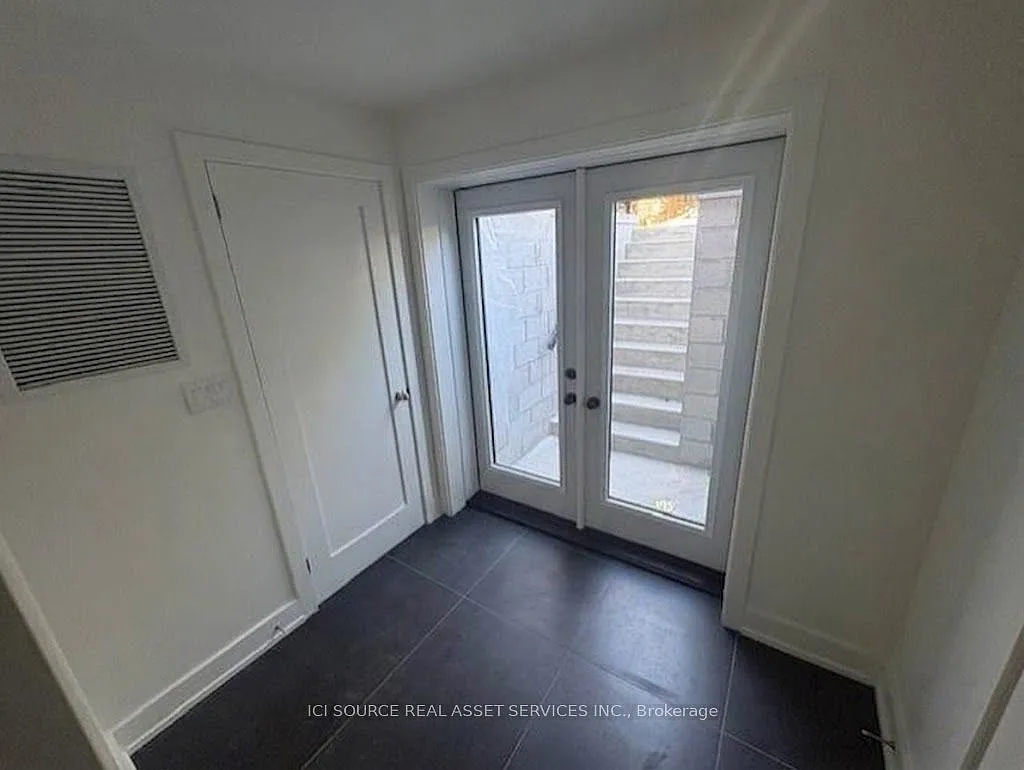 3 bed, $3,399 — Photo 4