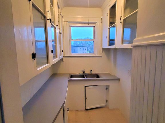 2nd image of 27 Ayrault St #3