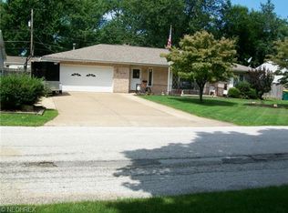 6374 S Cedarwood Rd, Mentor, OH 44060