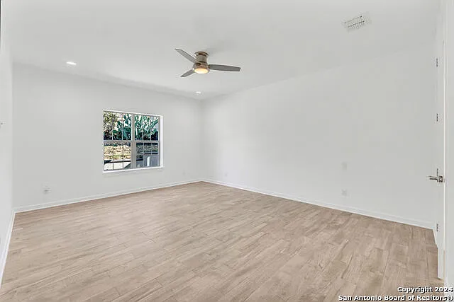 1303 Summerfield — Photo 20