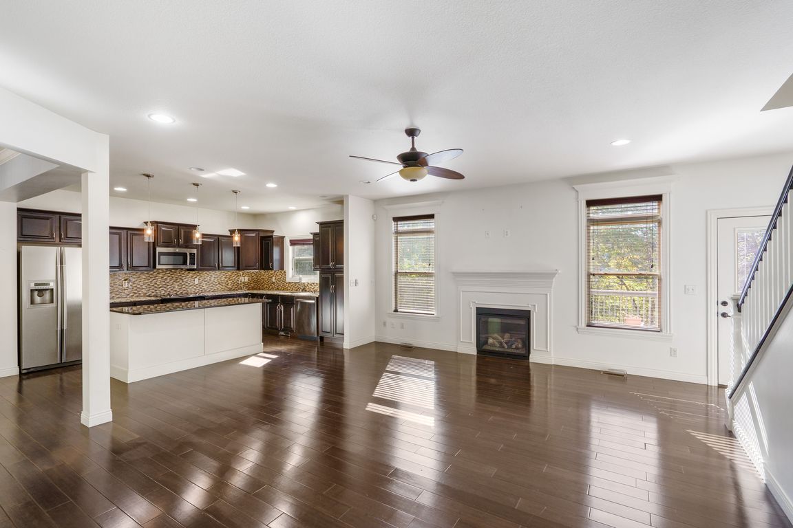 next background image