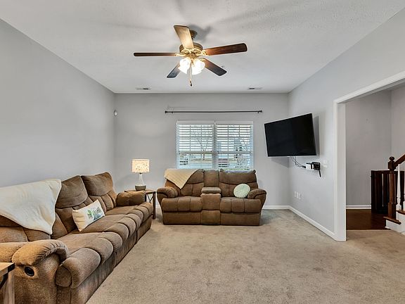 5th image of 2413 New Holland Cir