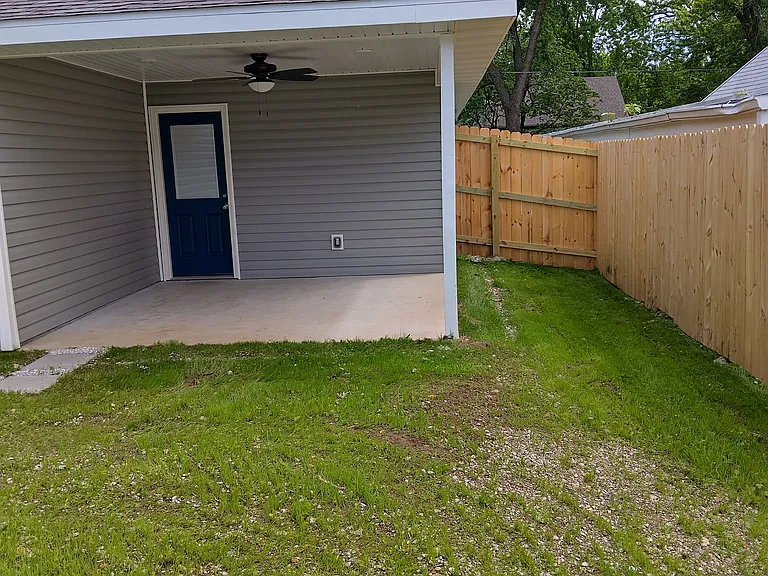 109 Hardy St — Photo 8
