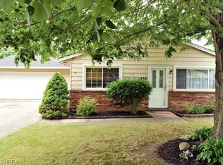 770 Pasadena Ave, Sheffield Lake, OH 44054