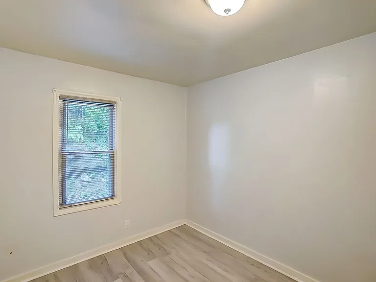 314 Sheridan Ave — Photo 15