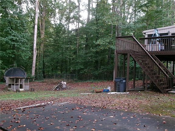 3rd image of 2735 Wendy Ln