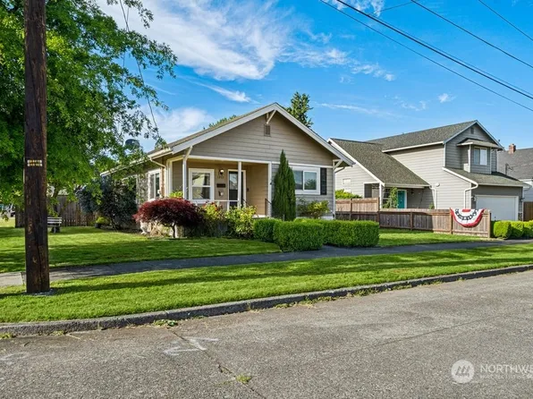 1257 Davis Avenue, Enumclaw, WA 98022