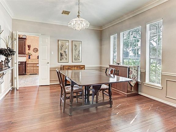 4th image of 1531 Old Elm Trl