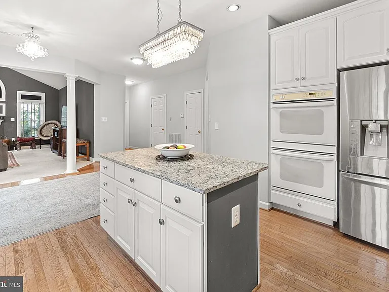6430 Bellevue Pl — Photo 10