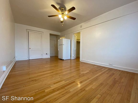 2nd image of 4066 Lindell Blvd #403