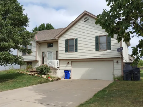 1558 W Mulberry St, Olathe, KS 66061
