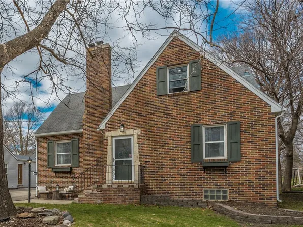 4505 Franklin Ave, Des Moines, IA 50310