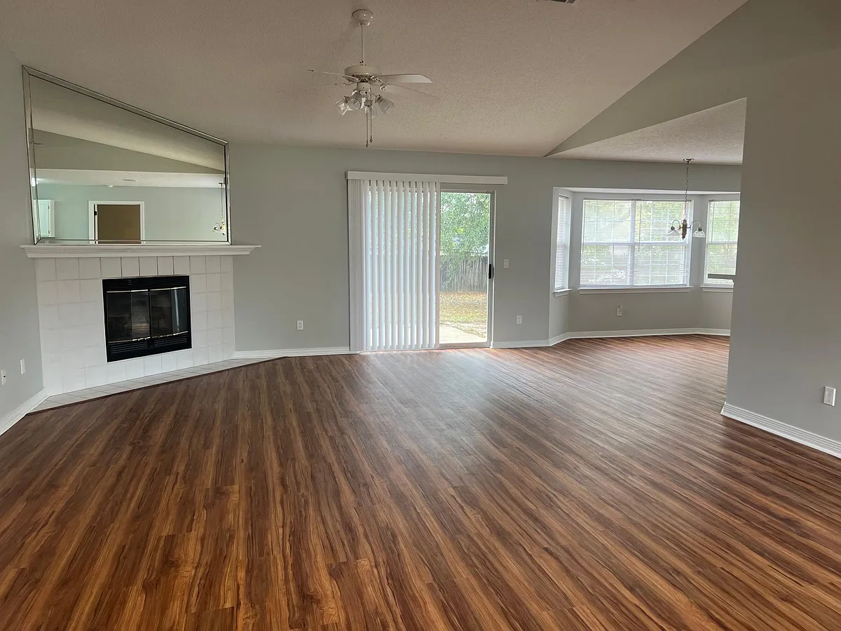Building Photo - 5946 Herlong Dr