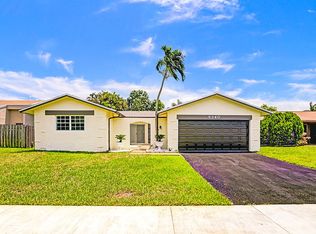 9340 NW 35th Mnr, Sunrise, FL 33351