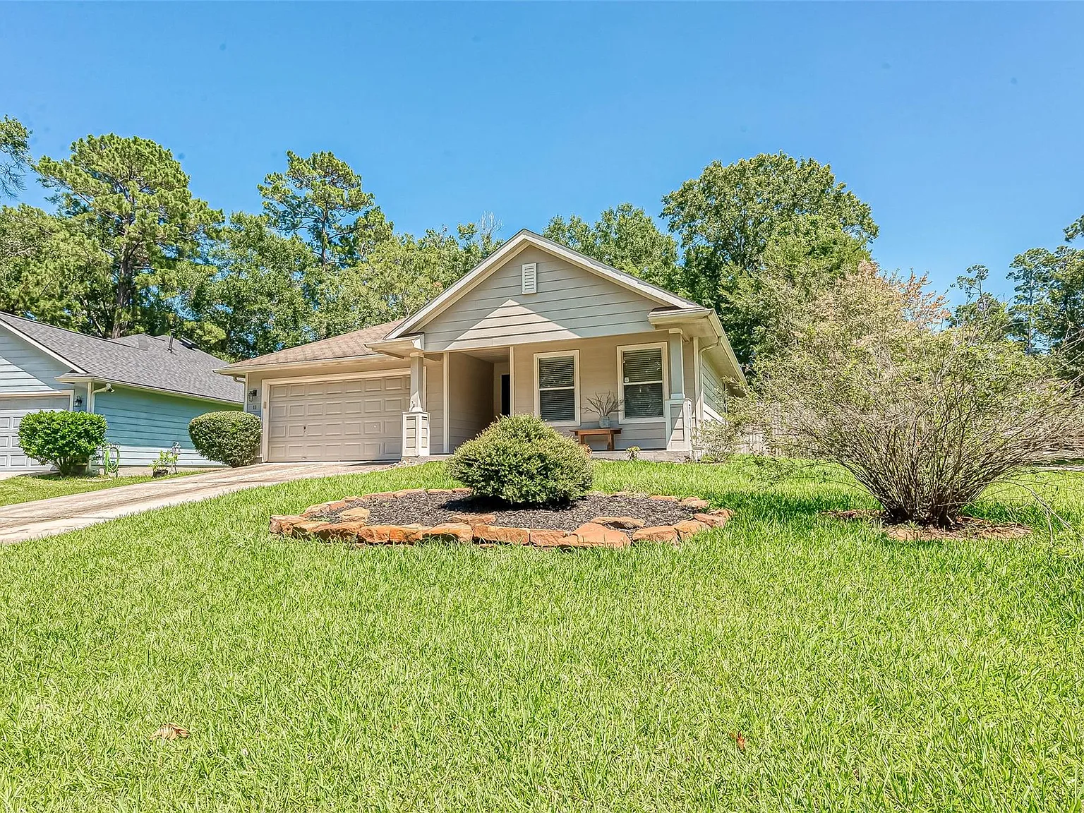 3 bed, 2.0 bath, 1649 sqft, $2,195 — Photo 4