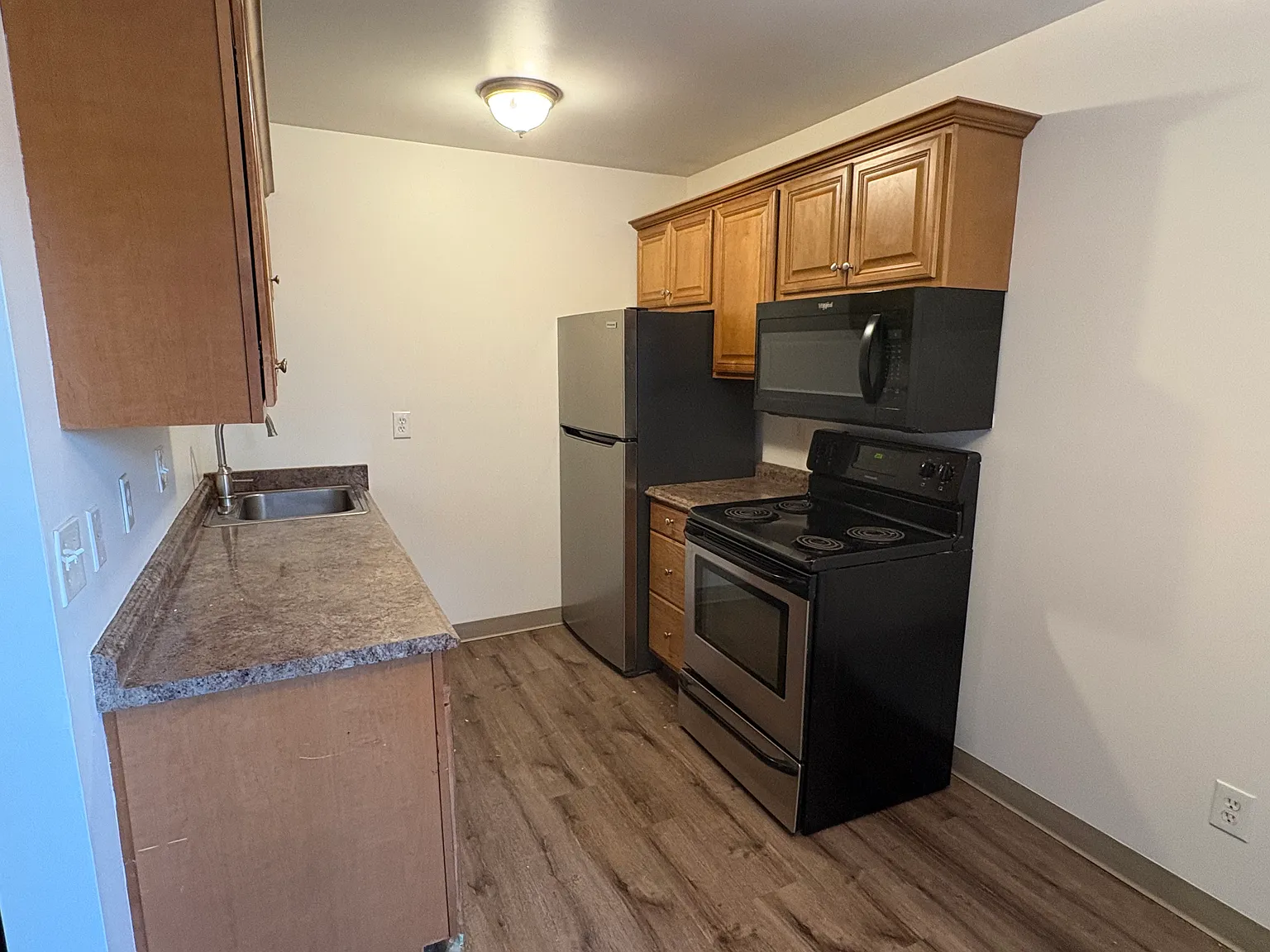 5920 S Hood Ave — Photo 4