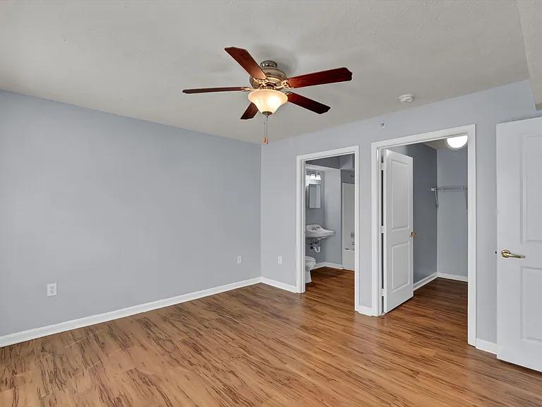 Rowan Place Apartments — Photo 26