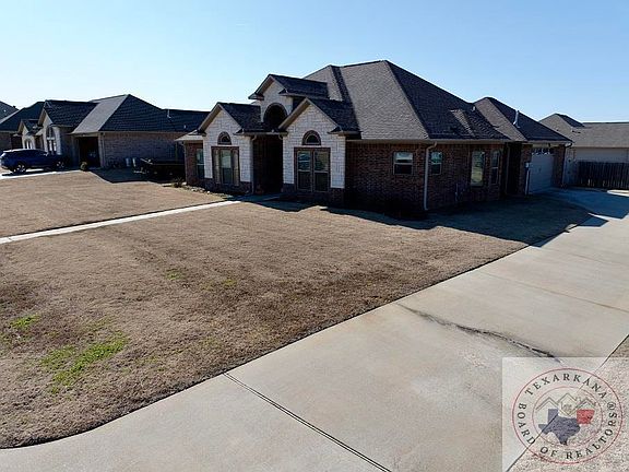 3rd image of 323 Jay Ln