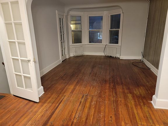 4th image of 236 N Franklin St #2