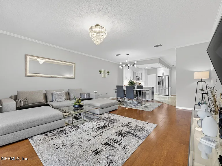 4166 Highwood Dr — Photo 18