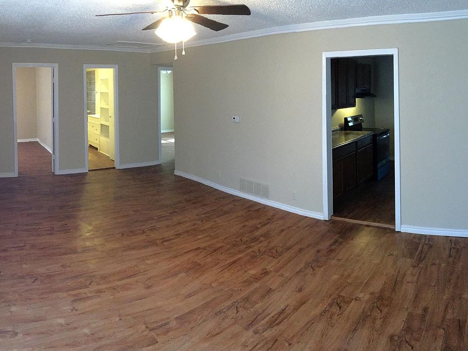 We offer a "Payday Payment Plan" to make monthly rent a little more bite-sized.