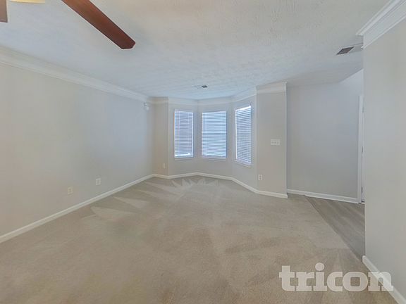 3rd image of 629 Aspen Brook Dr