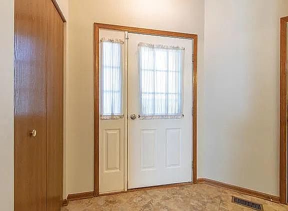 2nd image of 123 W Brownstone Way