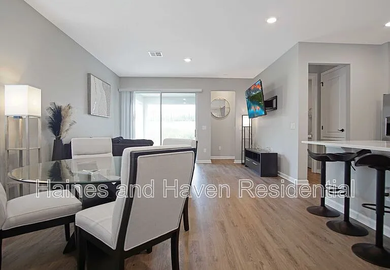 832 Blue Creek Dr — Photo 10