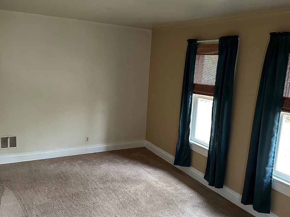 1st image of 123 N Ford St #1