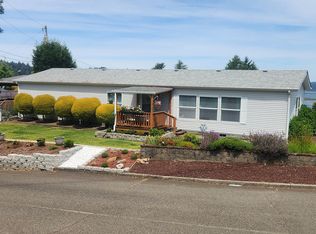 635 Crestview Dr, Reedsport, OR 97467