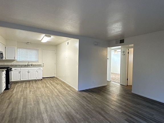 4th image of 903 W Center Ave APT B