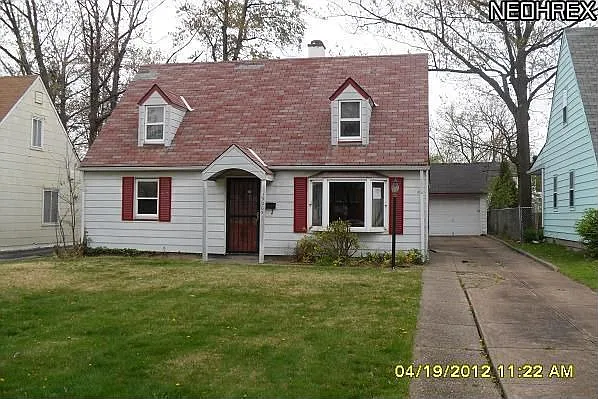 19205 Cherrywood Ln photo 1