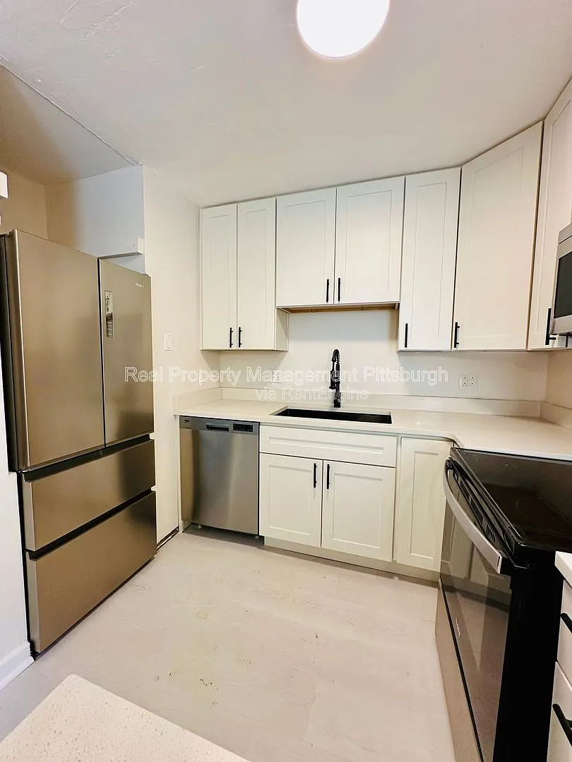2 bed, 1.0 bath, 800 sqft, $1,175 — Photo 2