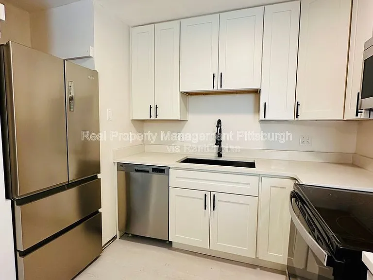 2121 Milligan Ave #6 — Photo 2