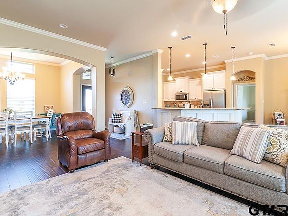 4th image of 308 Park View Ct