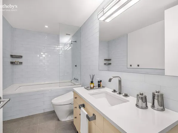 5 East 44th Street image 12 of 18