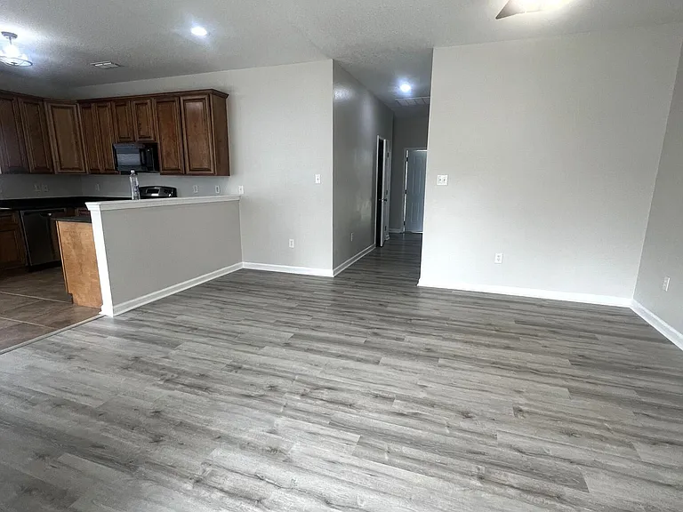 11601 Oaklane Dr — Photo 10