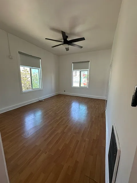 Studio, 300 sqft, $1,560 — Photo 4