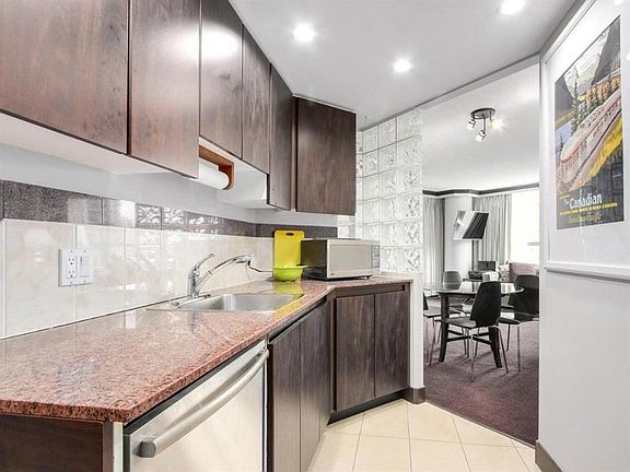 5th image of 1050 Burrard St #408