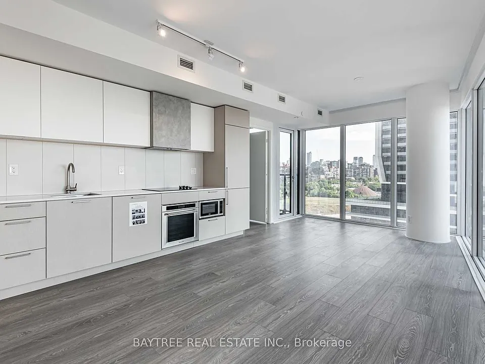 19 Western Battery Rd #906