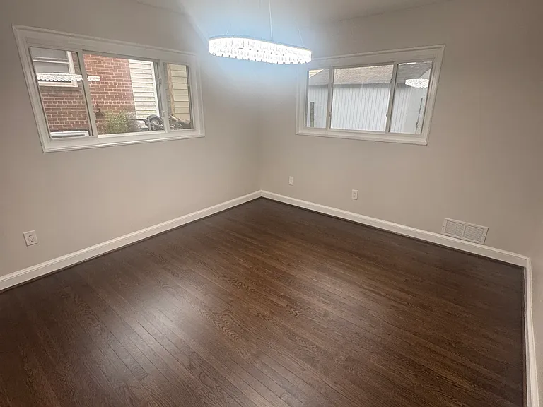 5603 Newton St — Photo 10