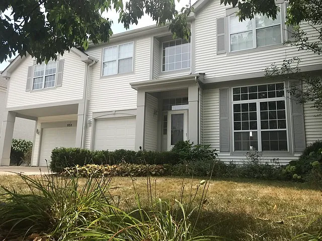 932 Commons Rd photo 1