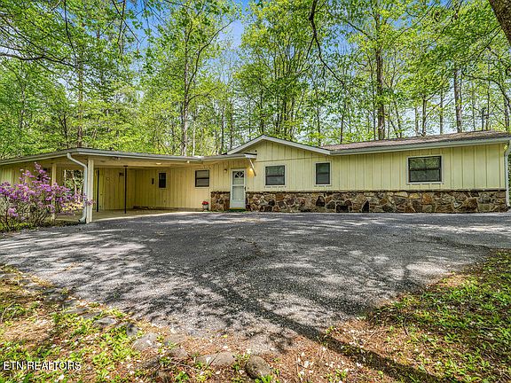 4th image of 1062 N Ridge Pl