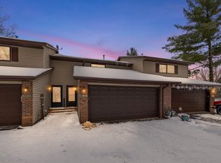 9439 176th St W, Lakeville, MN 55044