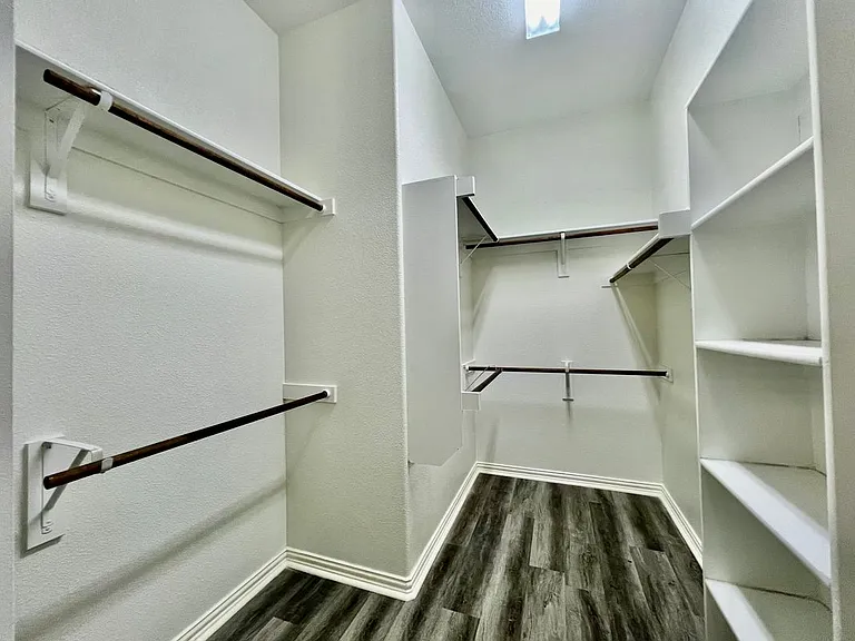 1429 Freesia Dr — Photo 9