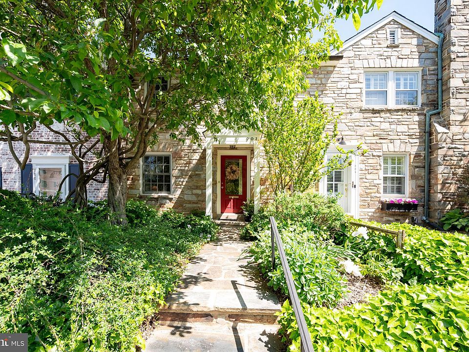 1st image of 902 S Saint Asaph St