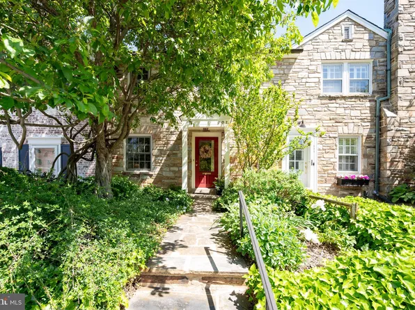 902 S Saint Asaph St, Alexandria, VA 22314