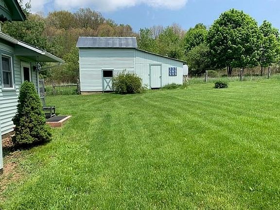 4th image of 210 Snyder Ln